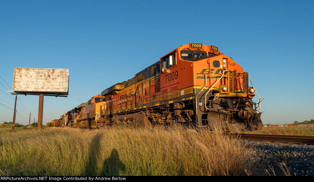 EB BNSF Manifest on KCS Rails